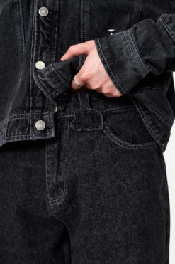 CC Black Monogram Denim Pants -olakala Verkäufe 20230511 Ola Kala eCommerce Look04 hose detail 0230