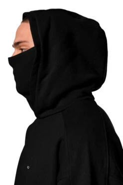Discreet Mask Hoodie Black -olakala Verkäufe 20231109 OlaKala eCom MaskenHoodies Look02 0176 fe04b8aa 3043 42fc 8829 becb893e0c0d
