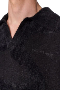 Glitched Fuzzy Polo Black -olakala Verkäufe 20240409 Ola Kala SS24 eCom Look14 Fuzzy 0493
