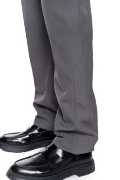 CC Dress Pants Slim Fit Gray -olakala Verkäufe 20240909 Ola Kala CC Exquisite eCom Look10 0277 9c072156 ea8b 4df9 9e62 f8e8d4dcaed2