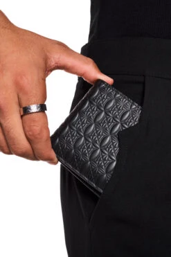 CC Monogramm Wallet -olakala Verkäufe 20240909 Ola Kala CC Exquisite eCom Look14 0384