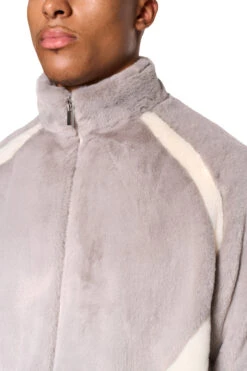 Two-Toned Fur Jacket Gray -olakala Verkäufe 20241018 Ola Kala eCom BF Look22 Oberteil 0514