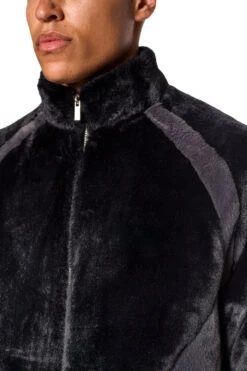 Two-Toned Fur Jacket Black -olakala Verkäufe 20241018 Ola Kala eCom BF Look23 Oberteil 0539