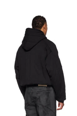 Greyzone Puffer Hoodie -olakala Verkäufe 20241018 Ola Kala eCom FW Look02 Oberteil 0071