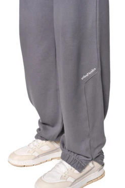 CI Loose Sweatpants Gray -olakala Verkäufe 20241018 Ola Kala eCom FW Look14 Hose 0363