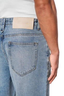 CC Core Denim Pants Blue Regular Fit 12 CC Core Denim Pants Blue Regular Fit -olakala Verkäufe 20250204 Ola Kala eCom CC Luminous Look 03 0096