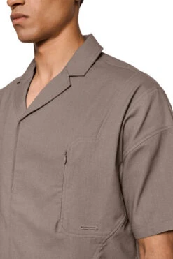 Linen Short Sleeve Shirt Beige -olakala Verkäufe 20250506 Olakala PANGEA eCom Look02 Oberteil 0229