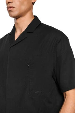 Linen Short Sleeve Shirt Black -olakala Verkäufe 20250506 Olakala PANGEA eCom Look04 Oberteil 0333