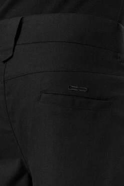 Linen Shorts Black -olakala Verkäufe 20250506 Olakala PANGEA eCom Look04 Unterteil 0412