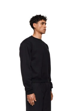 Neighbour´s Cherries Sweater Black -olakala Verkäufe 20250506 Olakala PANGEA eCom Look11 Oberteil 0747 6f25eaa4 9a2d 4ca1 a3d1 4537d0342ca1